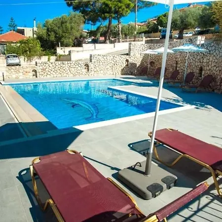 Ξενοδοχείο με διαμερίσματα Agathaggelos 3*